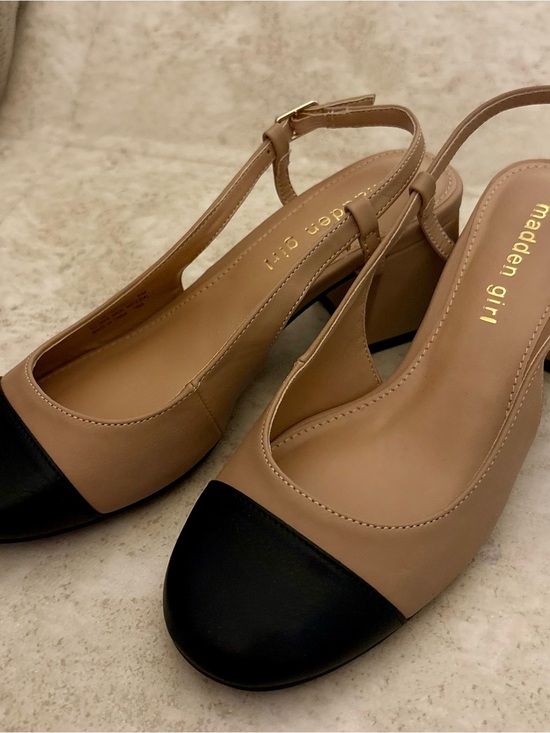 Madden Girl Shoes - Madden Girl Two-Tone Slingback Block Heel in Beige and Black